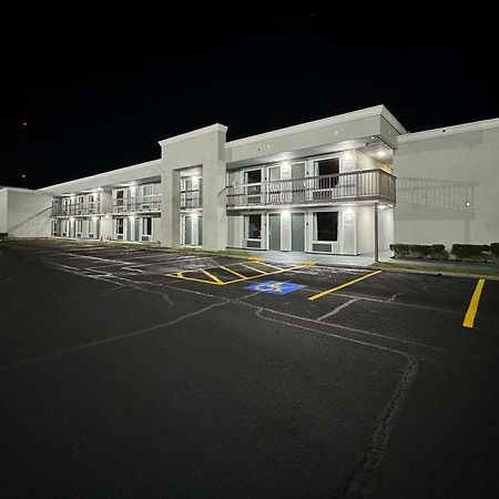 Suburban Studios Gainesville Bagian luar foto